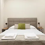 アパート Luxury Apartment, A
