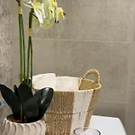 アパート Luxury Apartment, A