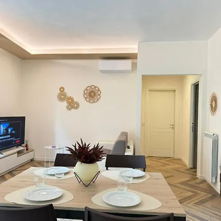 Luxury Apartment, A Apartman *