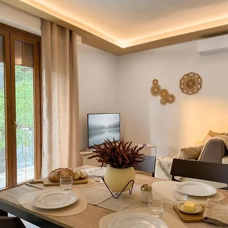 Lejlighed Luxury Apartment, A *