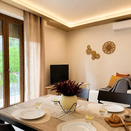 Luxury Apartment, A Lejlighed