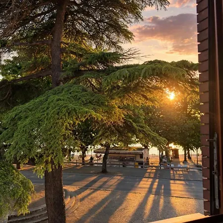 Boutique Apartment - Lake View & Historic Charm In Passignano Sul Trasimeno *